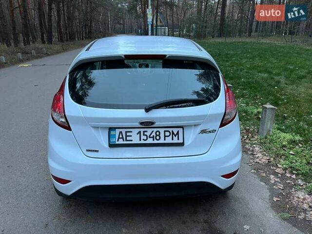 Білий Форд Фієста, об'ємом двигуна 1.5 л та пробігом 249 тис. км за 6500 $, фото 8 на Automoto.ua