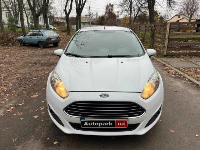 Белый Форд Фиеста, объемом двигателя 1 л и пробегом 151 тыс. км за 6940 $, фото 1 на Automoto.ua