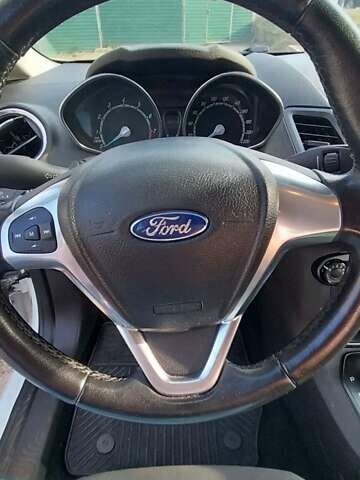 Белый Форд Фиеста, объемом двигателя 1 л и пробегом 97 тыс. км за 7900 $, фото 5 на Automoto.ua