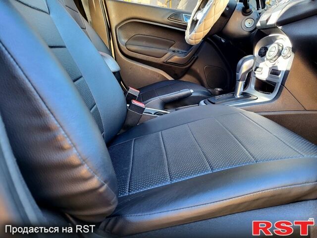 Белый Форд Фиеста, объемом двигателя 1.6 л и пробегом 130 тыс. км за 7100 $, фото 3 на Automoto.ua