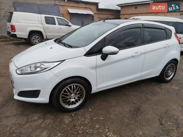 Білий Форд Фієста, об'ємом двигуна 1.5 л та пробігом 143 тис. км за 6500 $, фото 10 на Automoto.ua
