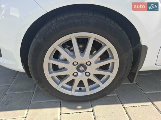 Белый Форд Фиеста, объемом двигателя 1.5 л и пробегом 218 тыс. км за 6999 $, фото 9 на Automoto.ua