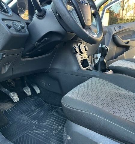 Белый Форд Фиеста, объемом двигателя 1.24 л и пробегом 170 тыс. км за 6000 $, фото 28 на Automoto.ua