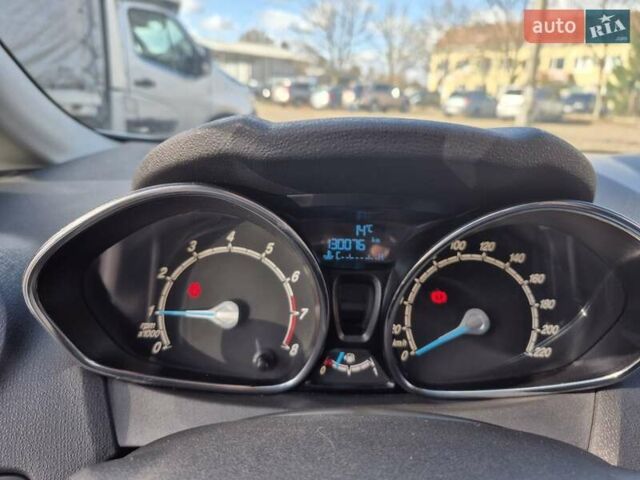 Белый Форд Фиеста, объемом двигателя 1 л и пробегом 130 тыс. км за 5500 $, фото 1 на Automoto.ua