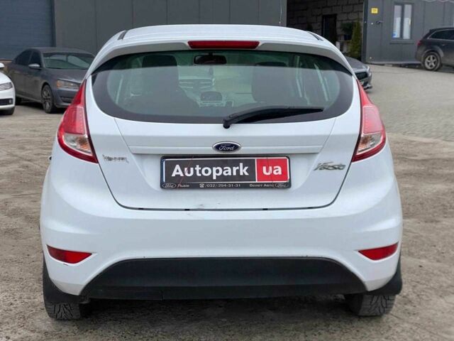 Белый Форд Фиеста, объемом двигателя 1 л и пробегом 200 тыс. км за 4500 $, фото 3 на Automoto.ua