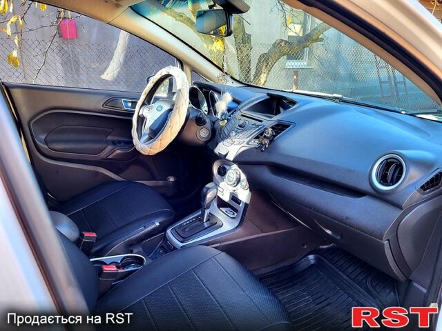 Белый Форд Фиеста, объемом двигателя 1.6 л и пробегом 130 тыс. км за 7100 $, фото 1 на Automoto.ua