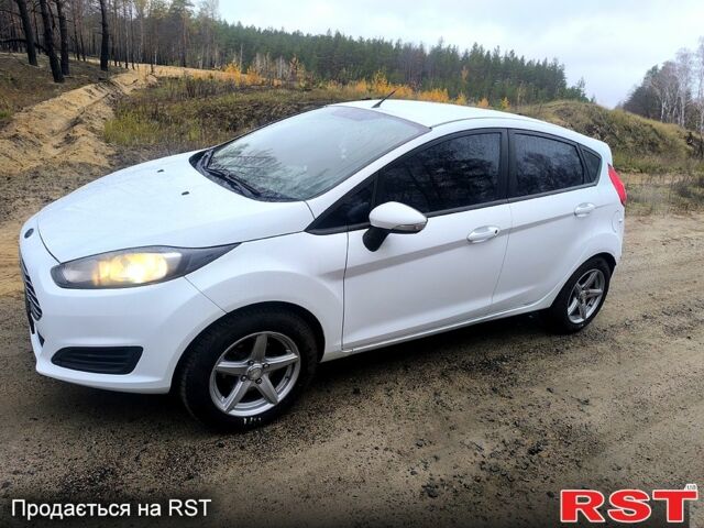 Білий Форд Фієста, об'ємом двигуна 1.5 л та пробігом 190 тис. км за 7500 $, фото 2 на Automoto.ua