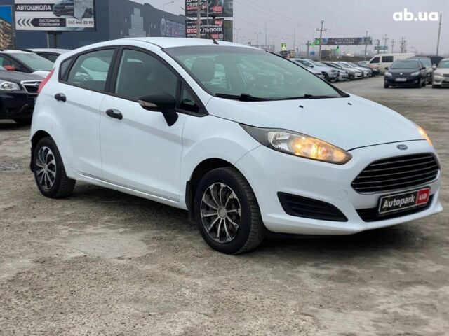 Белый Форд Фиеста, объемом двигателя 1 л и пробегом 200 тыс. км за 4500 $, фото 6 на Automoto.ua