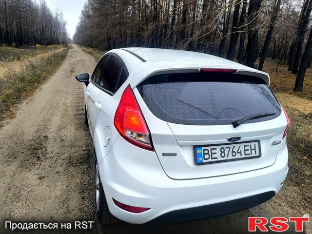 Білий Форд Фієста, об'ємом двигуна 1.5 л та пробігом 190 тис. км за 7500 $, фото 7 на Automoto.ua