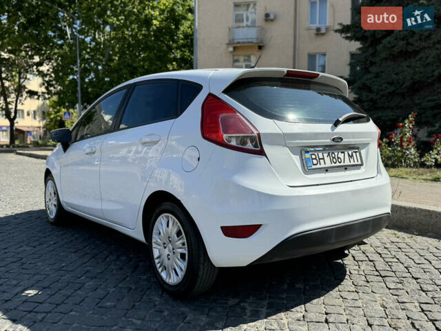 Білий Форд Фієста, об'ємом двигуна 1.6 л та пробігом 148 тис. км за 7700 $, фото 13 на Automoto.ua