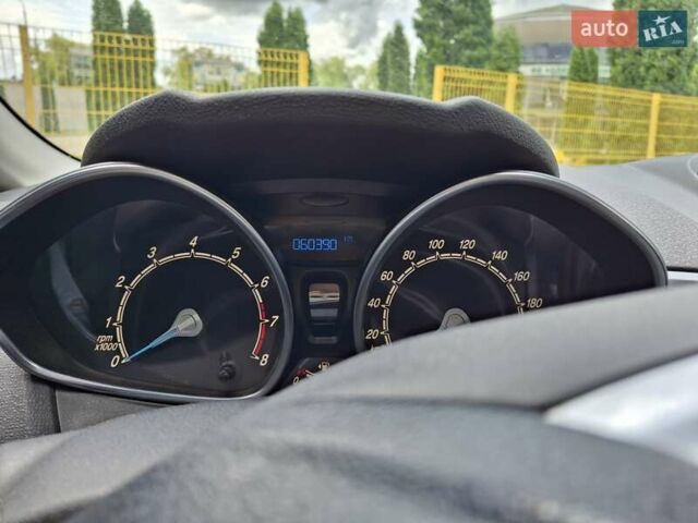 Белый Форд Фиеста, объемом двигателя 1 л и пробегом 60 тыс. км за 7000 $, фото 8 на Automoto.ua