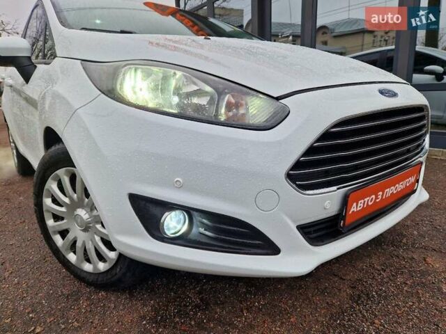 Белый Форд Фиеста, объемом двигателя 1.5 л и пробегом 140 тыс. км за 7000 $, фото 21 на Automoto.ua