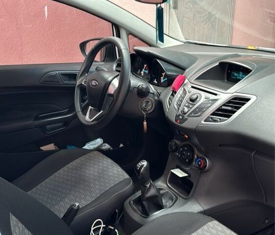 Белый Форд Фиеста, объемом двигателя 1.25 л и пробегом 178 тыс. км за 6225 $, фото 1 на Automoto.ua