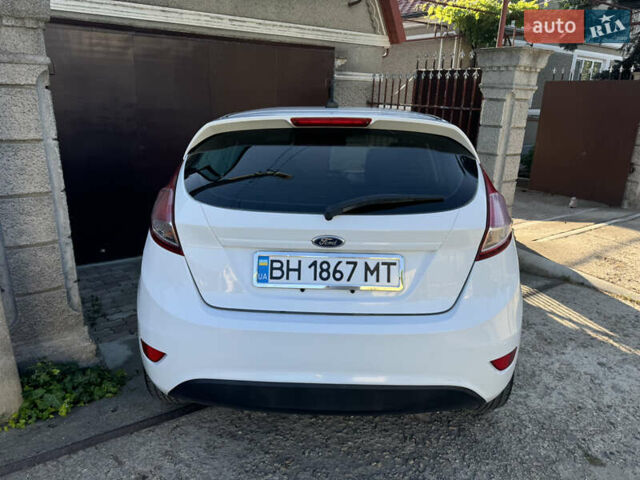 Білий Форд Фієста, об'ємом двигуна 1.6 л та пробігом 148 тис. км за 7700 $, фото 45 на Automoto.ua