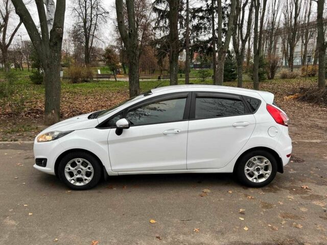 Белый Форд Фиеста, объемом двигателя 1 л и пробегом 151 тыс. км за 6940 $, фото 7 на Automoto.ua