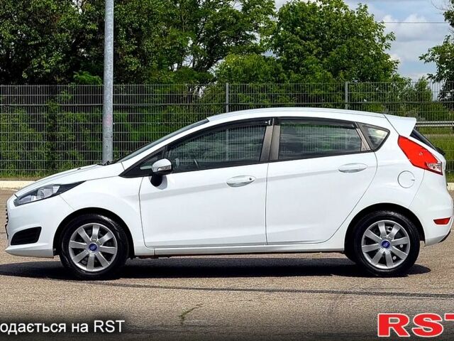 Белый Форд Фиеста, объемом двигателя 1.2 л и пробегом 57 тыс. км за 5700 $, фото 4 на Automoto.ua