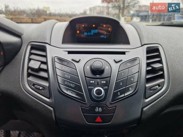 Белый Форд Фиеста, объемом двигателя 1.5 л и пробегом 140 тыс. км за 7000 $, фото 13 на Automoto.ua