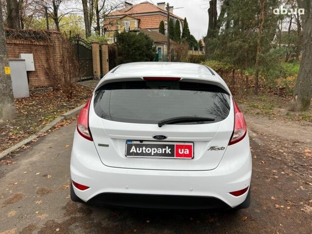 Белый Форд Фиеста, объемом двигателя 1 л и пробегом 151 тыс. км за 6940 $, фото 5 на Automoto.ua