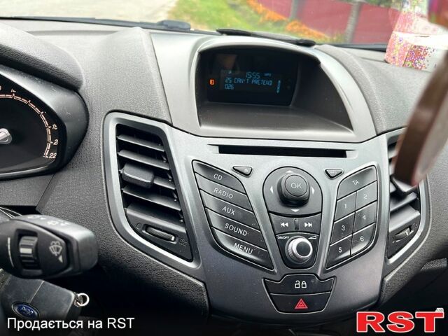 Білий Форд Фієста, об'ємом двигуна 1.4 л та пробігом 194 тис. км за 7200 $, фото 9 на Automoto.ua