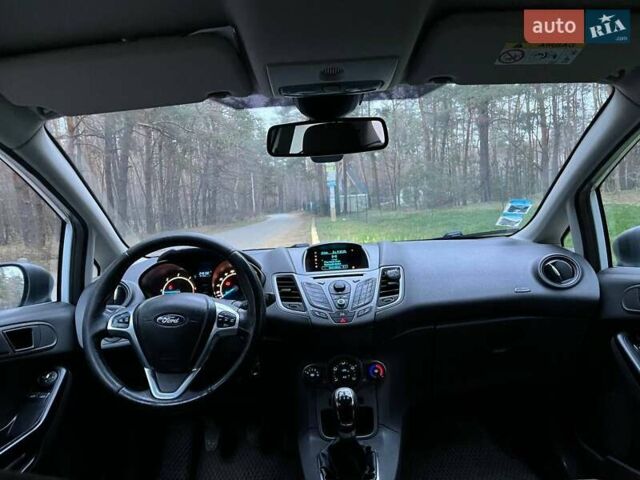 Білий Форд Фієста, об'ємом двигуна 1.5 л та пробігом 249 тис. км за 6500 $, фото 26 на Automoto.ua