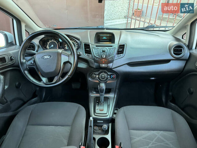 Білий Форд Фієста, об'ємом двигуна 1.6 л та пробігом 148 тис. км за 7700 $, фото 22 на Automoto.ua