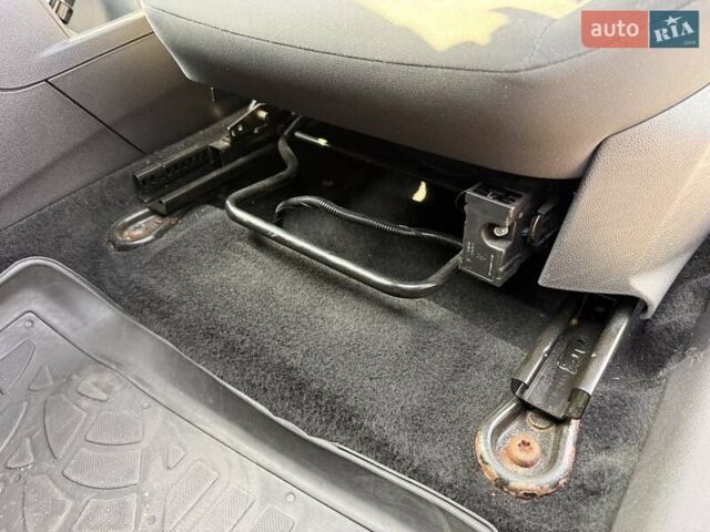 Білий Форд Фієста, об'ємом двигуна 1.5 л та пробігом 110 тис. км за 8500 $, фото 67 на Automoto.ua