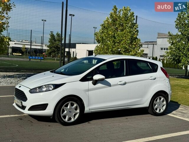 Білий Форд Фієста, об'ємом двигуна 1.5 л та пробігом 250 тис. км за 5800 $, фото 43 на Automoto.ua
