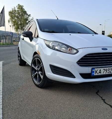 Белый Форд Фиеста, объемом двигателя 1.24 л и пробегом 150 тыс. км за 6000 $, фото 26 на Automoto.ua