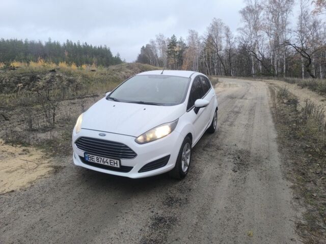 Білий Форд Фієста, об'ємом двигуна 1.5 л та пробігом 190 тис. км за 7625 $, фото 1 на Automoto.ua