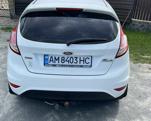 Белый Форд Фиеста, объемом двигателя 1.4 л и пробегом 194 тыс. км за 7200 $, фото 18 на Automoto.ua