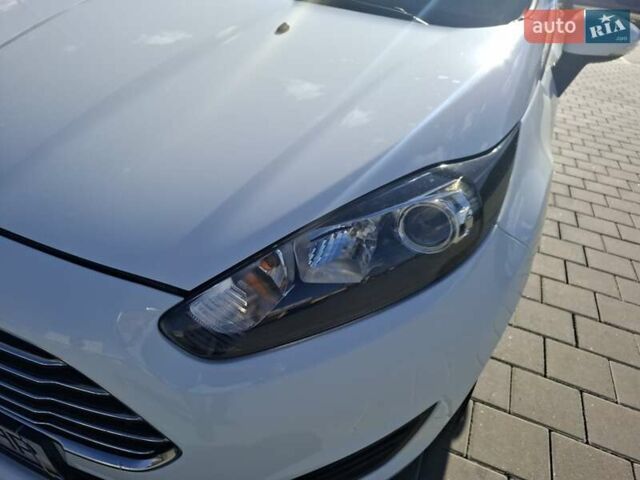 Белый Форд Фиеста, объемом двигателя 1.5 л и пробегом 218 тыс. км за 6999 $, фото 8 на Automoto.ua