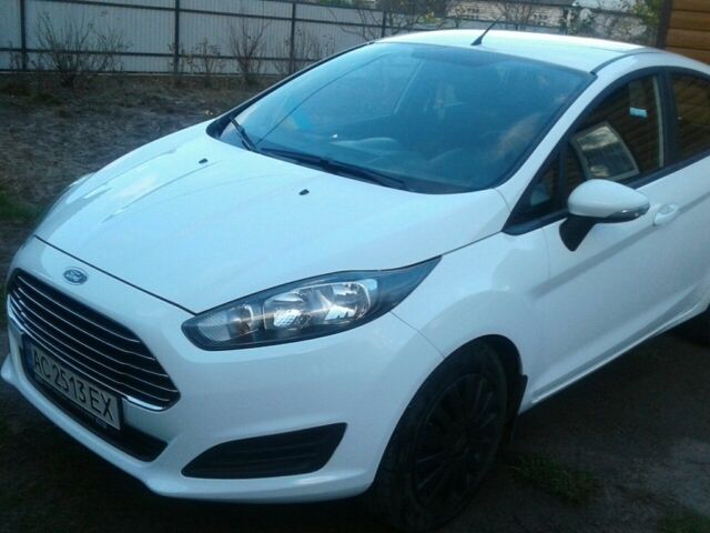 Белый Форд Фиеста, объемом двигателя 1 л и пробегом 189 тыс. км за 5100 $, фото 1 на Automoto.ua