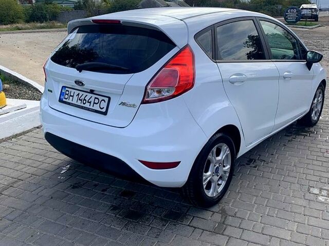 Білий Форд Фієста, об'ємом двигуна 1 л та пробігом 139 тис. км за 6200 $, фото 5 на Automoto.ua