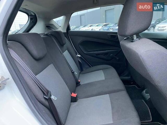 Белый Форд Фиеста, объемом двигателя 1 л и пробегом 200 тыс. км за 4500 $, фото 20 на Automoto.ua