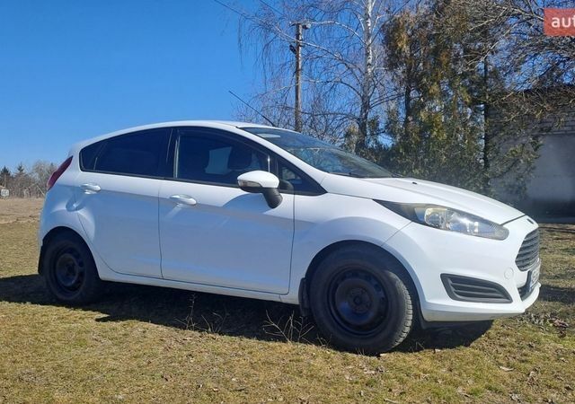 Білий Форд Фієста, об'ємом двигуна 1.5 л та пробігом 256 тис. км за 7200 $, фото 6 на Automoto.ua