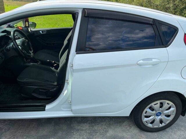 Белый Форд Фиеста, объемом двигателя 1.5 л и пробегом 194 тыс. км за 7000 $, фото 8 на Automoto.ua