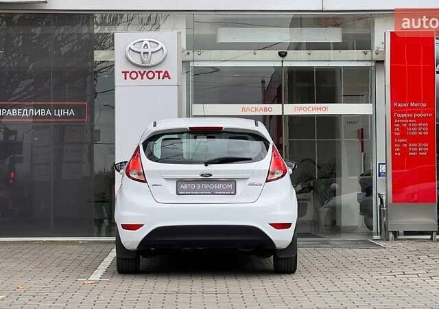 Белый Форд Фиеста, объемом двигателя 1.6 л и пробегом 68 тыс. км за 6456 $, фото 6 на Automoto.ua