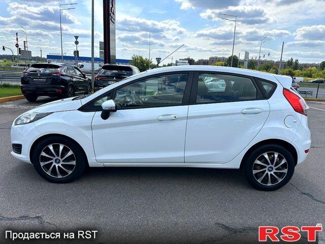 Белый Форд Фиеста, объемом двигателя 1.2 л и пробегом 187 тыс. км за 5700 $, фото 2 на Automoto.ua