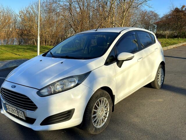 Білий Форд Фієста, об'ємом двигуна 1.5 л та пробігом 218 тис. км за 6500 $, фото 2 на Automoto.ua