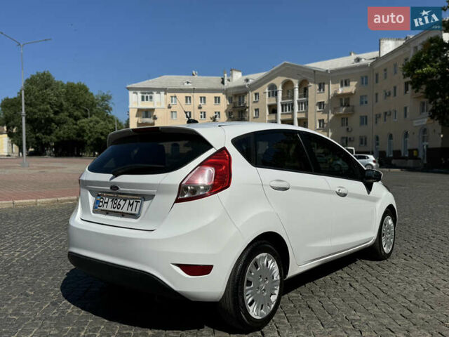 Білий Форд Фієста, об'ємом двигуна 1.6 л та пробігом 148 тис. км за 7700 $, фото 9 на Automoto.ua