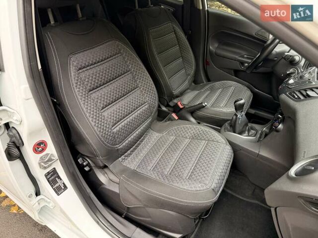 Форд Фиеста 2013 в Днепре (Днепропетровске) на Automoto.ua Белый Форд Фиеста, объемом двигателя 1.24 л и пробегом 132 тыс. км за 5700 $, фото 17 на Automoto.ua