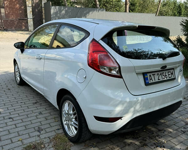 Белый Форд Фиеста, объемом двигателя 1.5 л и пробегом 289 тыс. км за 5690 $, фото 7 на Automoto.ua