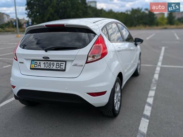 Белый Форд Фиеста, объемом двигателя 1.5 л и пробегом 140 тыс. км за 8000 $, фото 7 на Automoto.ua