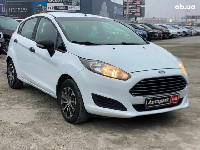 Белый Форд Фиеста, объемом двигателя 1 л и пробегом 200 тыс. км за 4500 $, фото 7 на Automoto.ua