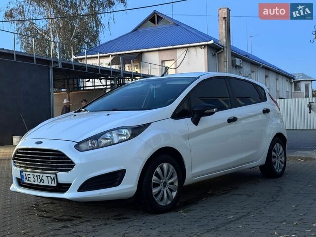 Белый Форд Фиеста, объемом двигателя 1.24 л и пробегом 179 тыс. км за 6150 $, фото 3 на Automoto.ua