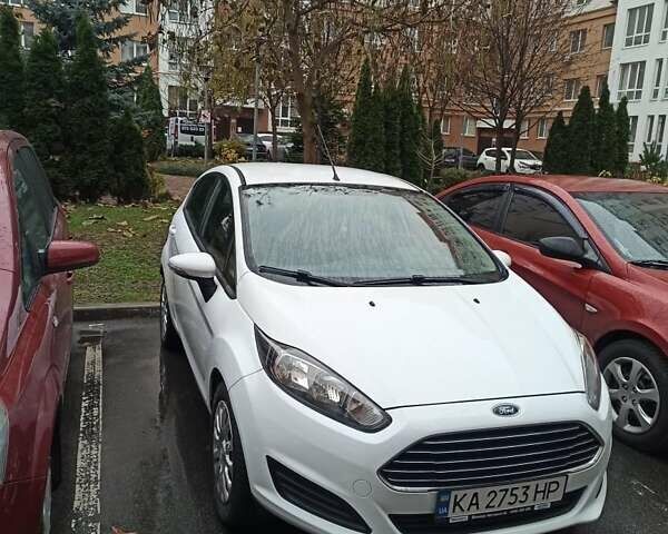 Белый Форд Фиеста, объемом двигателя 1.39 л и пробегом 110 тыс. км за 6500 $, фото 1 на Automoto.ua