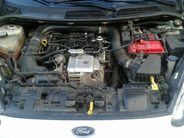 Белый Форд Фиеста, объемом двигателя 1 л и пробегом 189 тыс. км за 4600 $, фото 8 на Automoto.ua