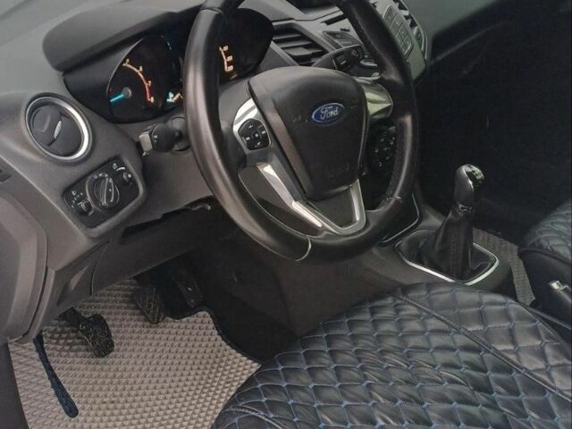 Белый Форд Фиеста, объемом двигателя 0 л и пробегом 93 тыс. км за 6500 $, фото 3 на Automoto.ua