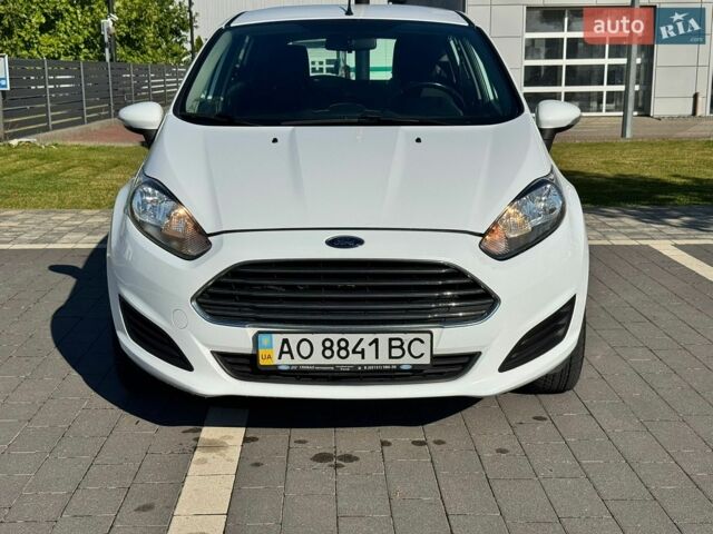 Білий Форд Фієста, об'ємом двигуна 1.5 л та пробігом 250 тис. км за 5800 $, фото 49 на Automoto.ua