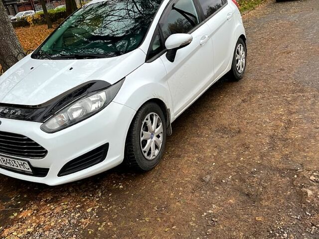 Білий Форд Фієста, об'ємом двигуна 1.4 л та пробігом 194 тис. км за 7200 $, фото 1 на Automoto.ua